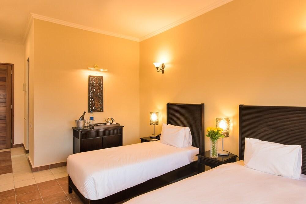 Colosseum Boutique Hotel & Spa Dar es Salaam Esterno foto