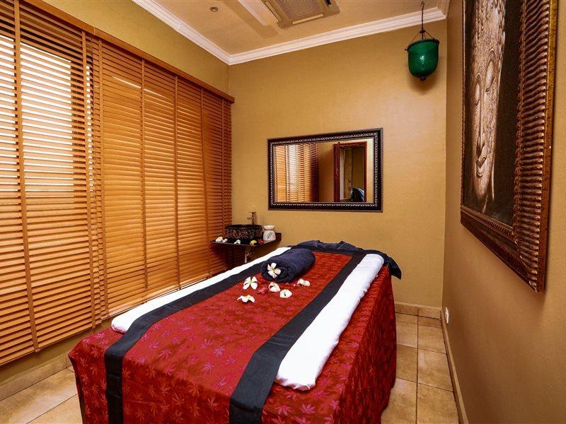Colosseum Boutique Hotel & Spa Dar es Salaam Esterno foto