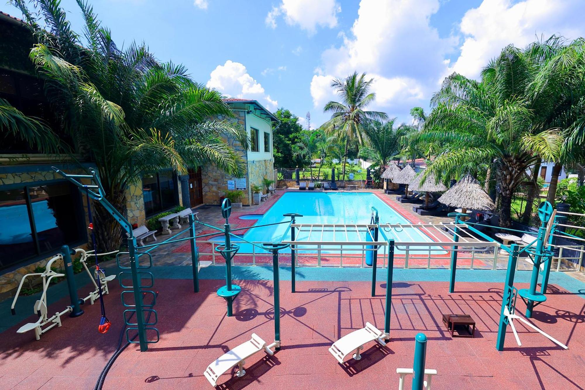 Colosseum Boutique Hotel & Spa Dar es Salaam Esterno foto