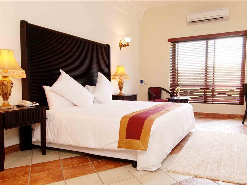 Colosseum Boutique Hotel & Spa Dar es Salaam Esterno foto