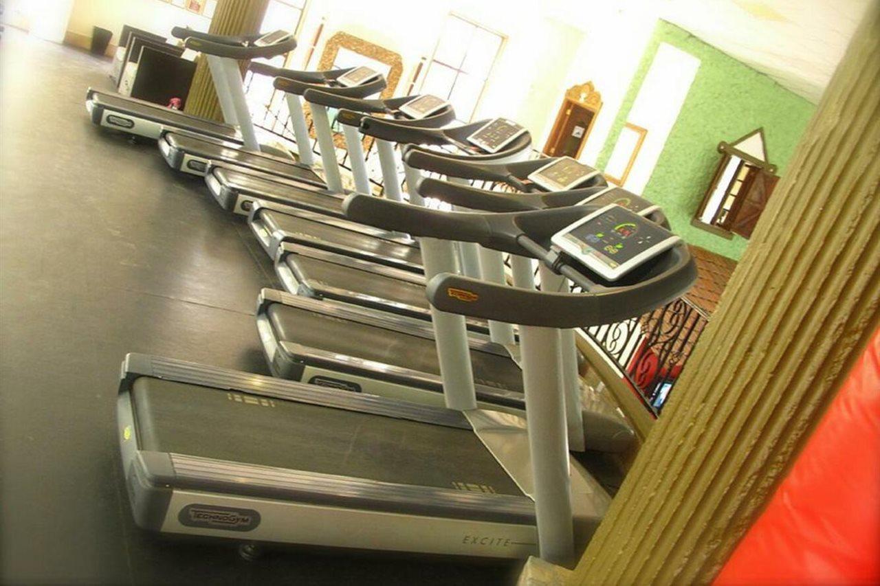 Colosseum Boutique Hotel & Spa Dar es Salaam Esterno foto